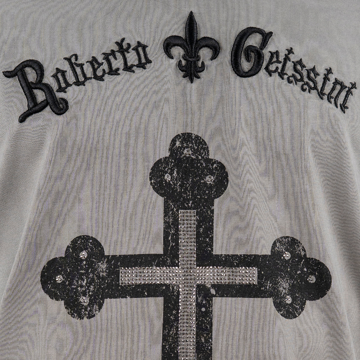Cross stonewashed V-Neck T-Shirt - Image 9