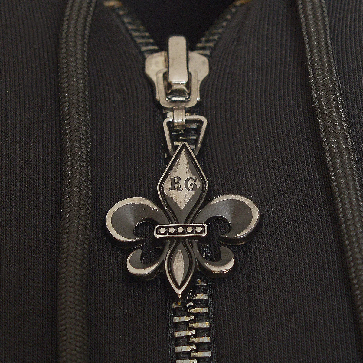 Cross Skull Sweatjacke Schwarz - Image 5