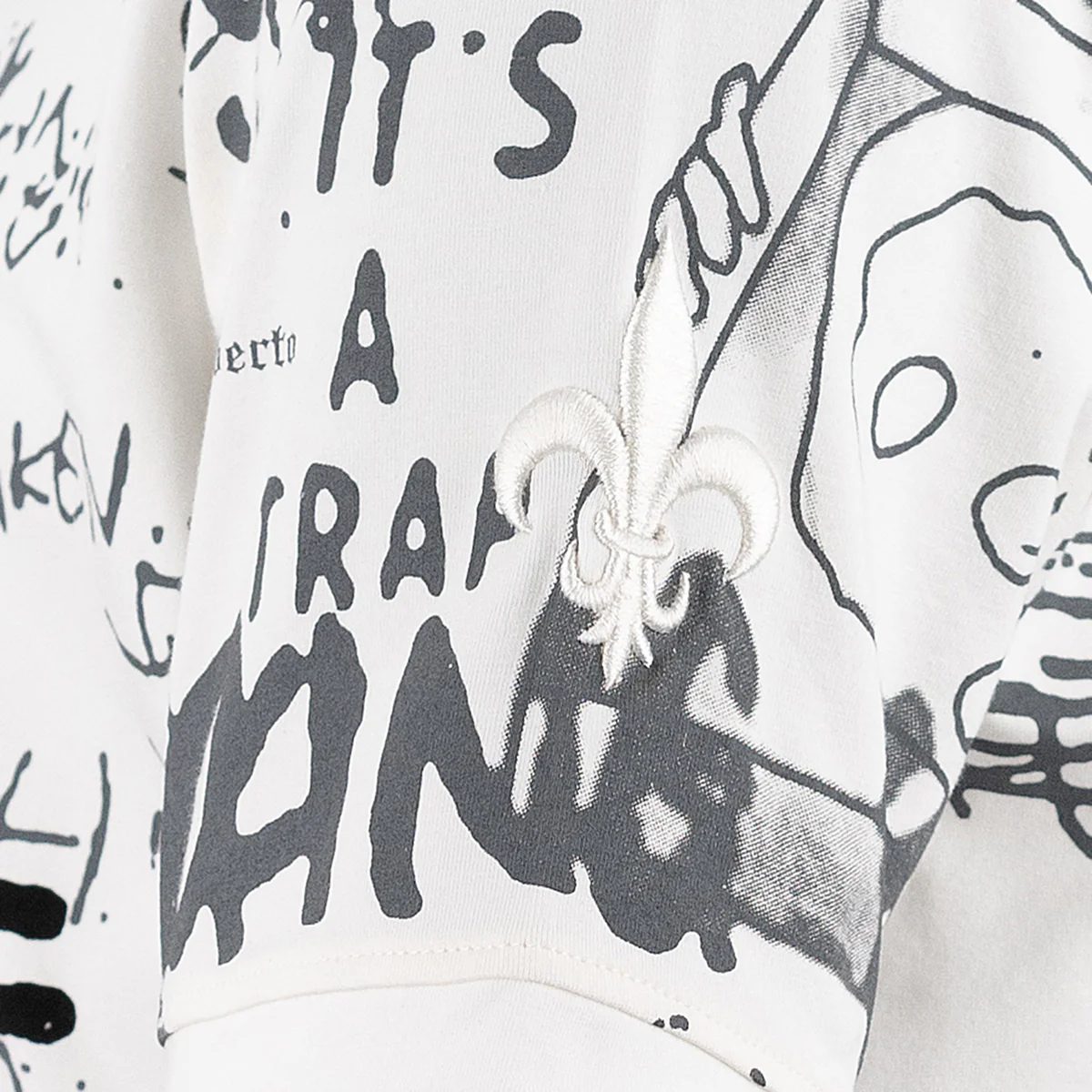 Bear Cross T-Shirt Offwhite - Image 5