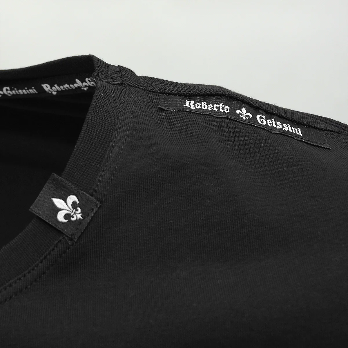 Shoes T-Shirt Schwarz - Image 4